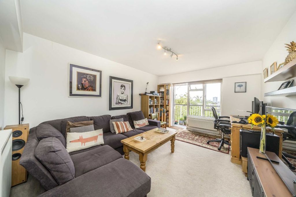 Property photo 1 of 5