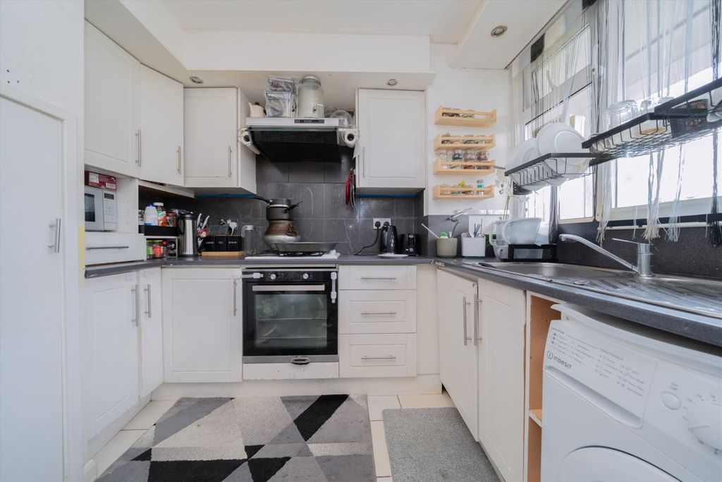 Property photo 2 of 5