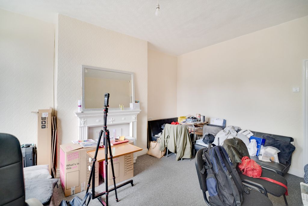 Property photo 3 of 22