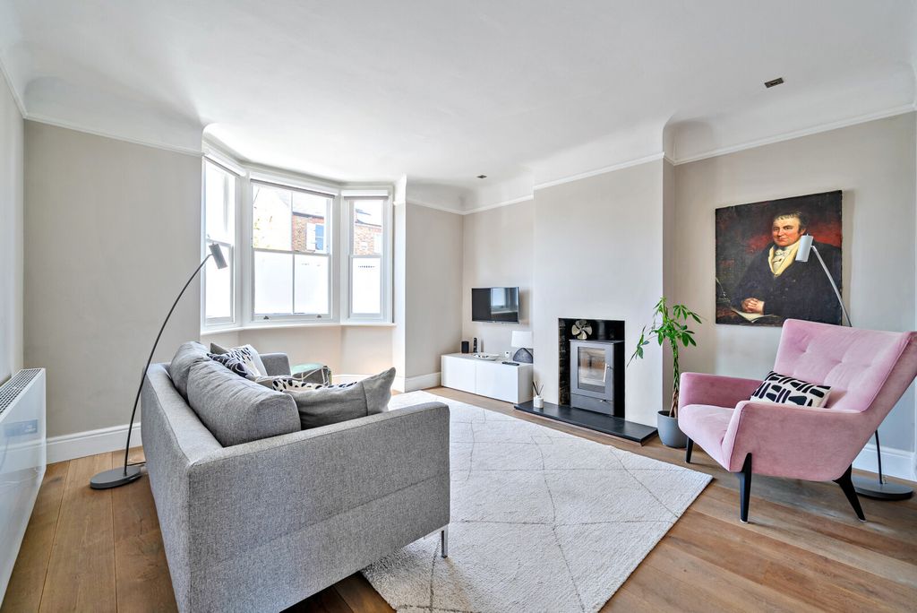 Property photo 2 of 12 1448818-10-69E8c8...