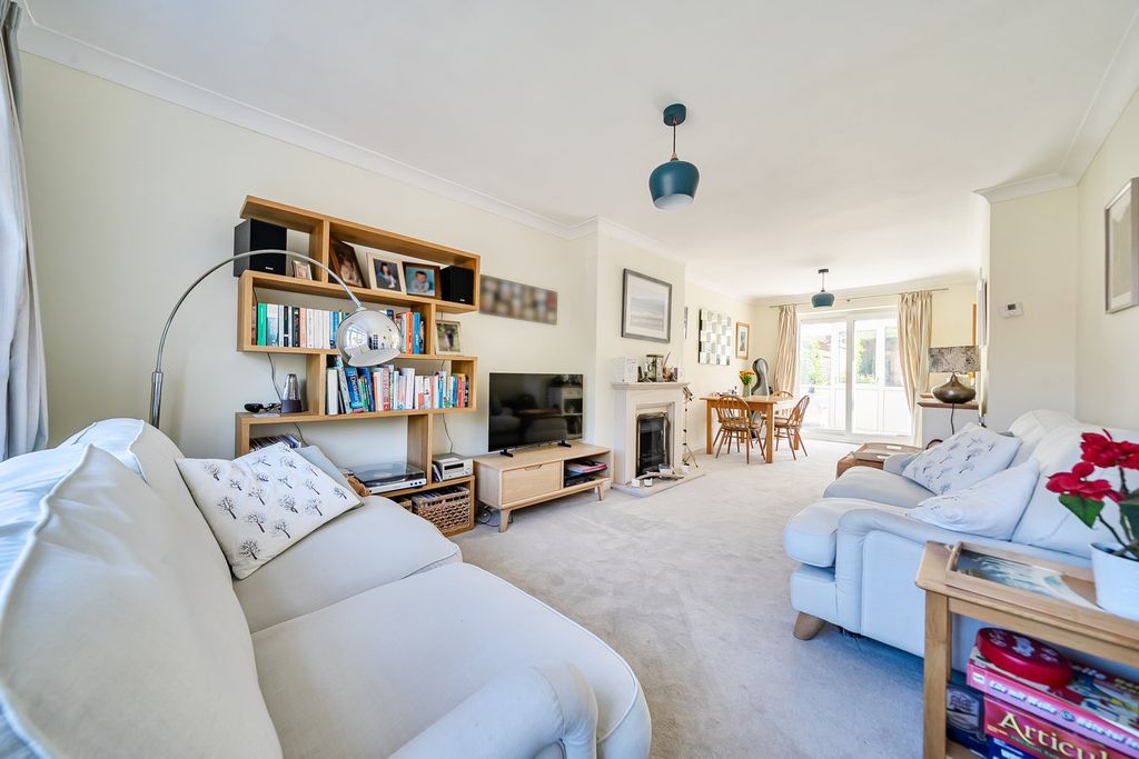 Property photo 3 of 18