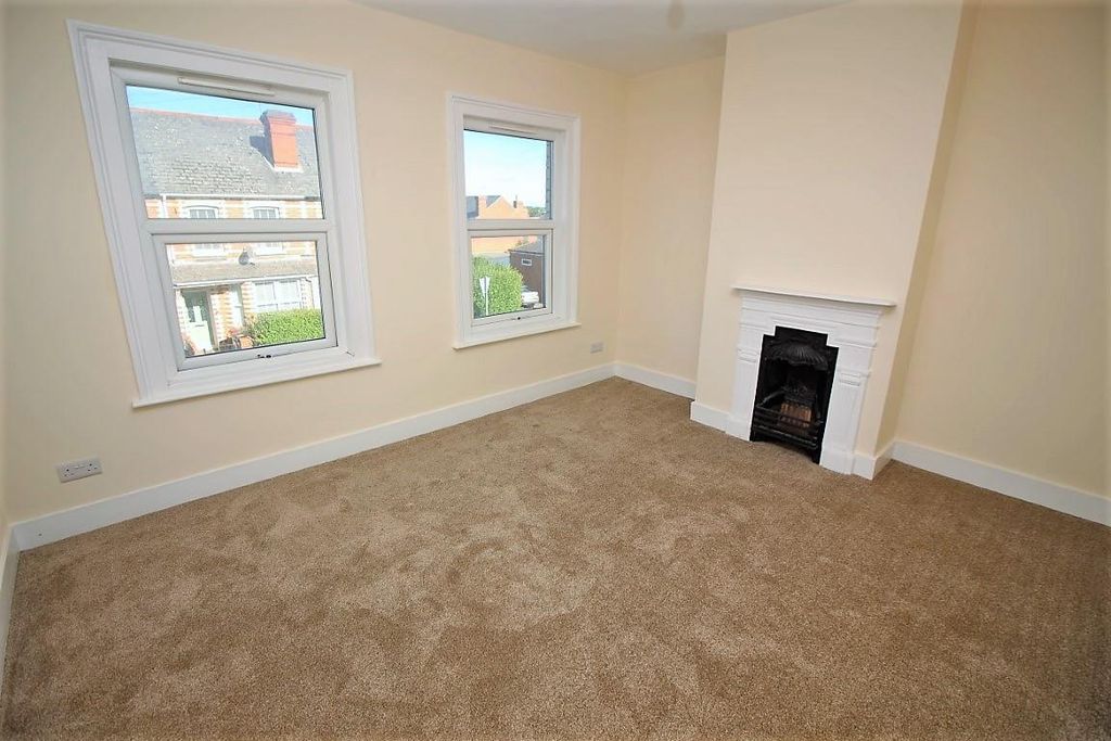 Property photo 3 of 9 Bedroom