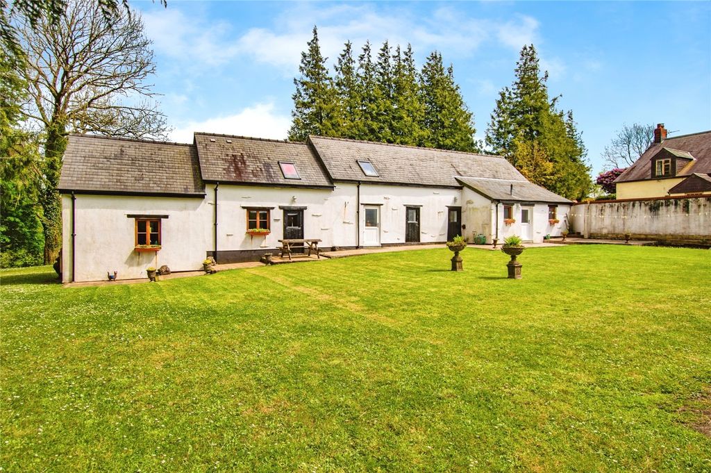 Property photo 1 of 31 Picture No. 14