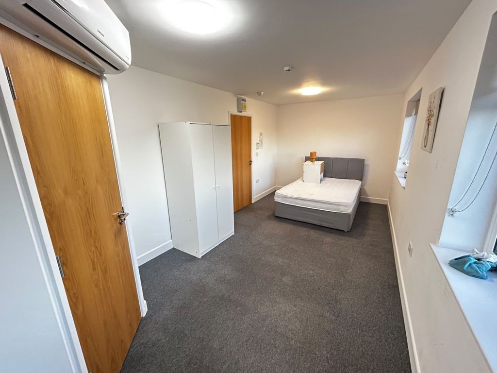 Property photo 1 of 5 6119450