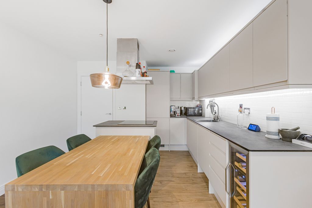 Property photo 3 of 12 Kitchen