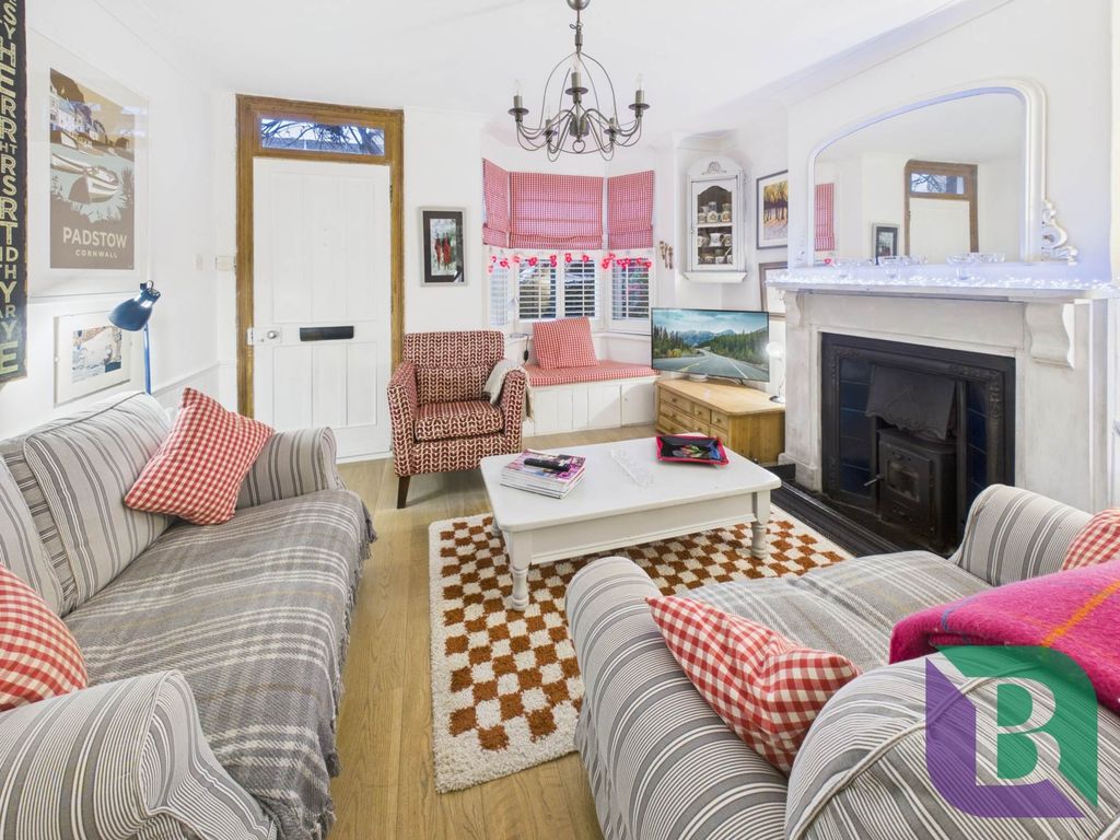 Property photo 2 of 23