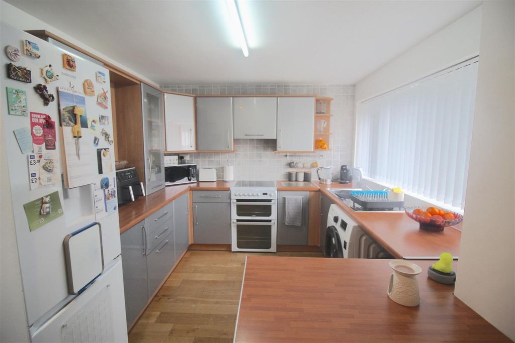 Property photo 3 of 12 Img_3865.Jpg