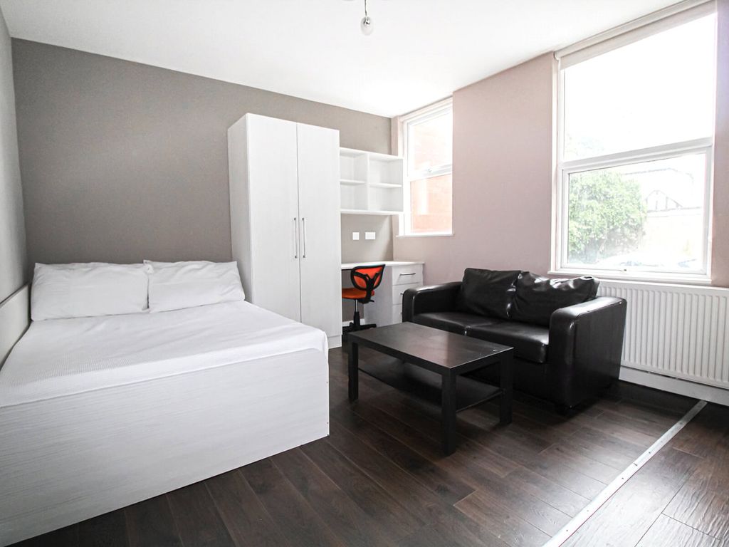 Property photo 3 of 6