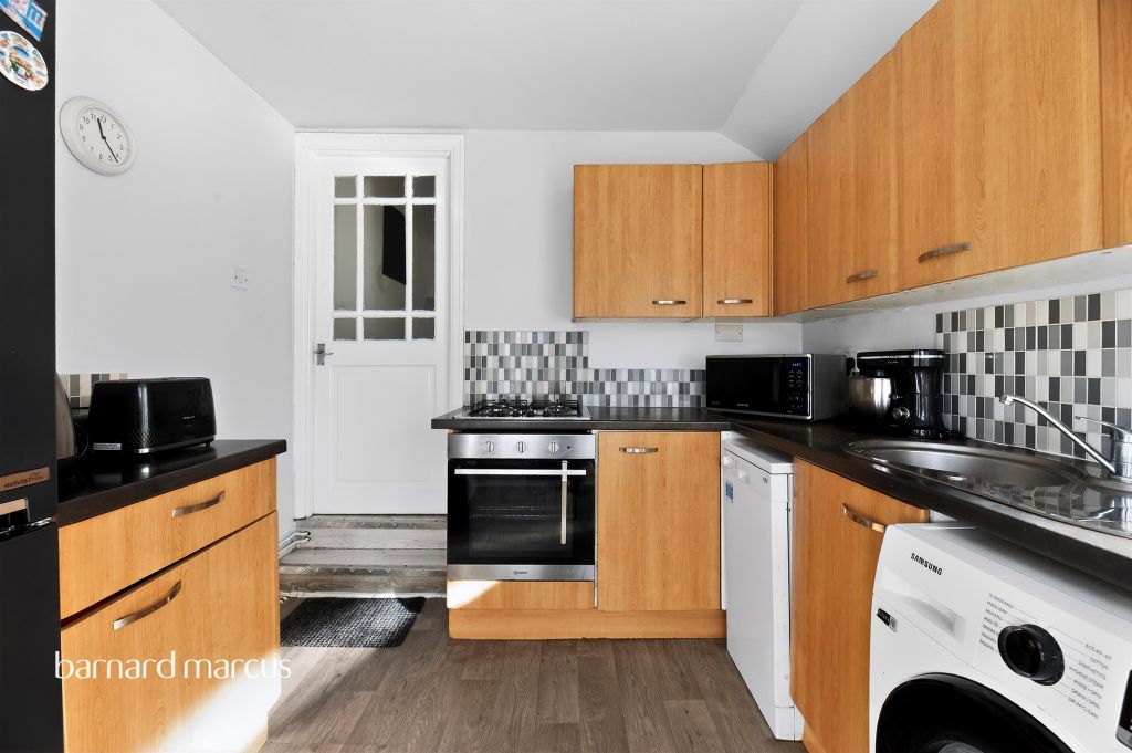 Property photo 2 of 20