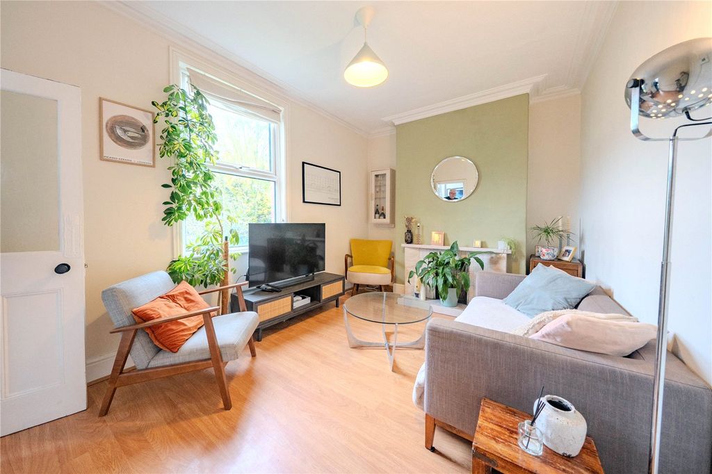 Property photo 3 of 20 Picture No. 02