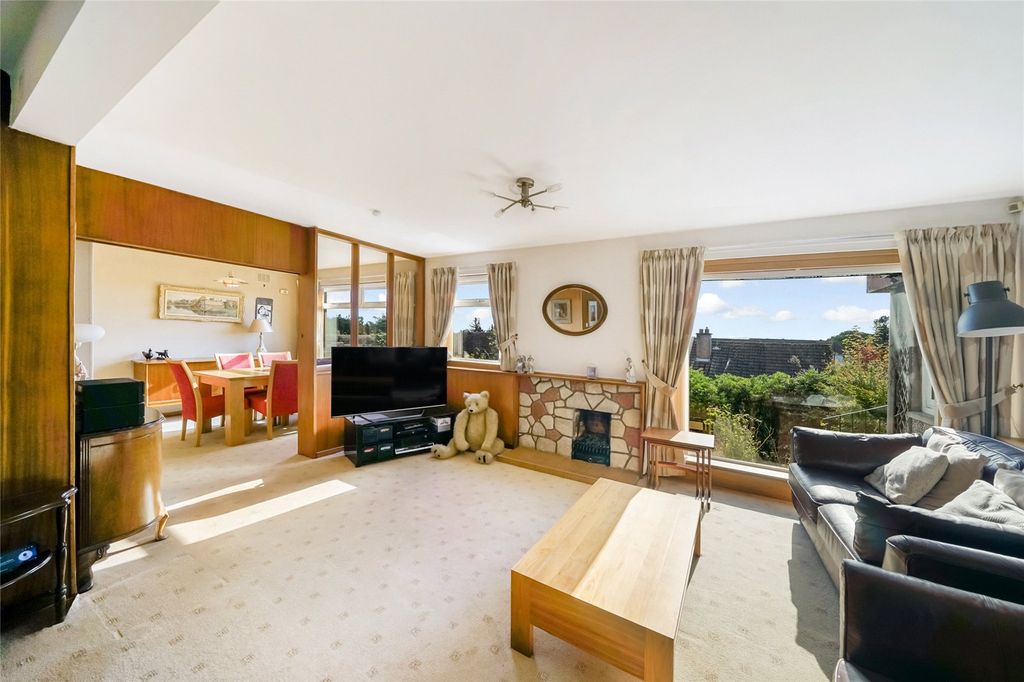 Property photo 2 of 25 Living Room