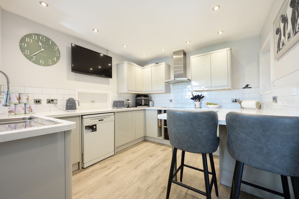 Property photo 3 of 19 Ley View-22