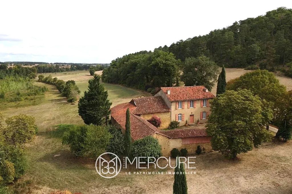 Property photo 1 of 10 Beautiful Country House On 4 Ha – Outbuildings