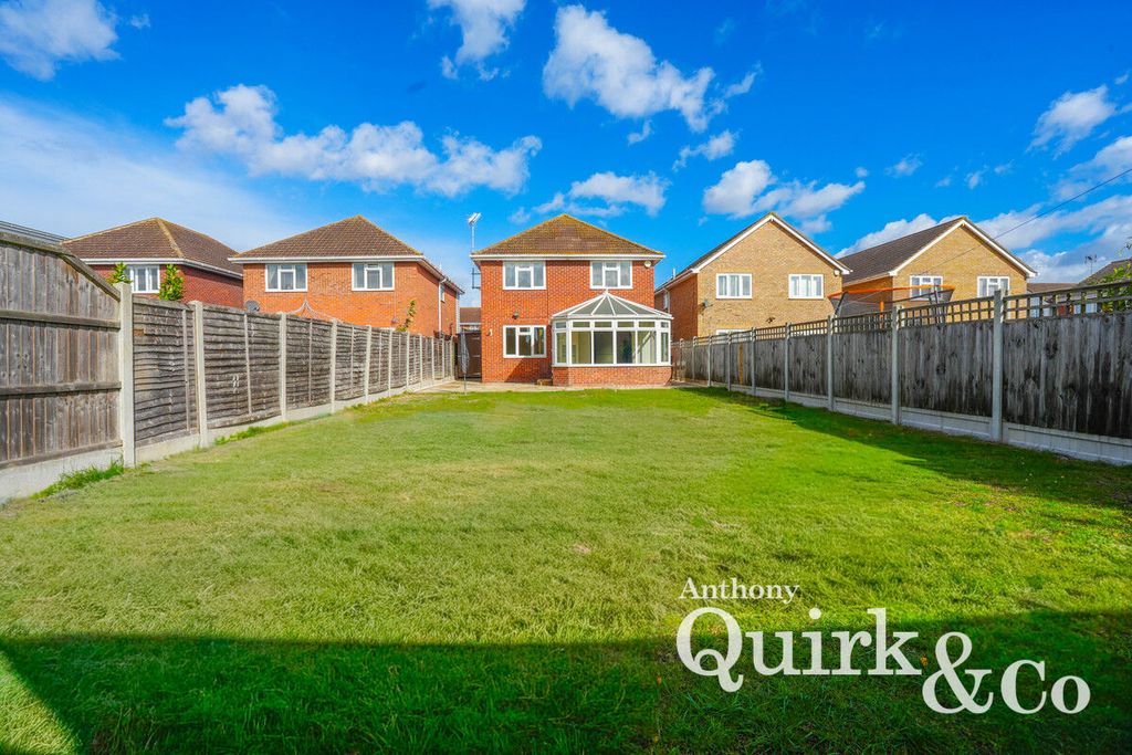 Property photo 2 of 20