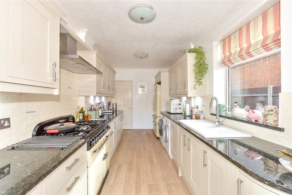 Property photo 2 of 15 Kitchen