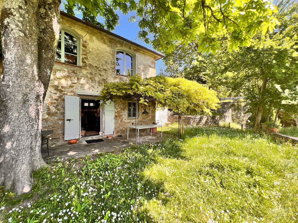Property photo 1 of 25