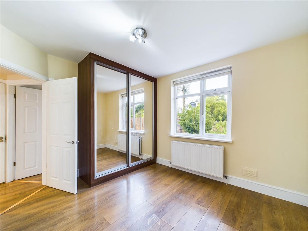 Property photo 3 of 8 4T_Dortfiemr6Efls4Ruwq.Jpg