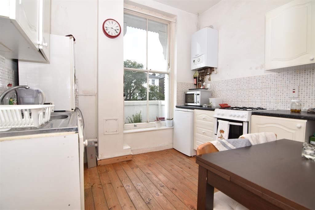 Property photo 2 of 4 Kitchen