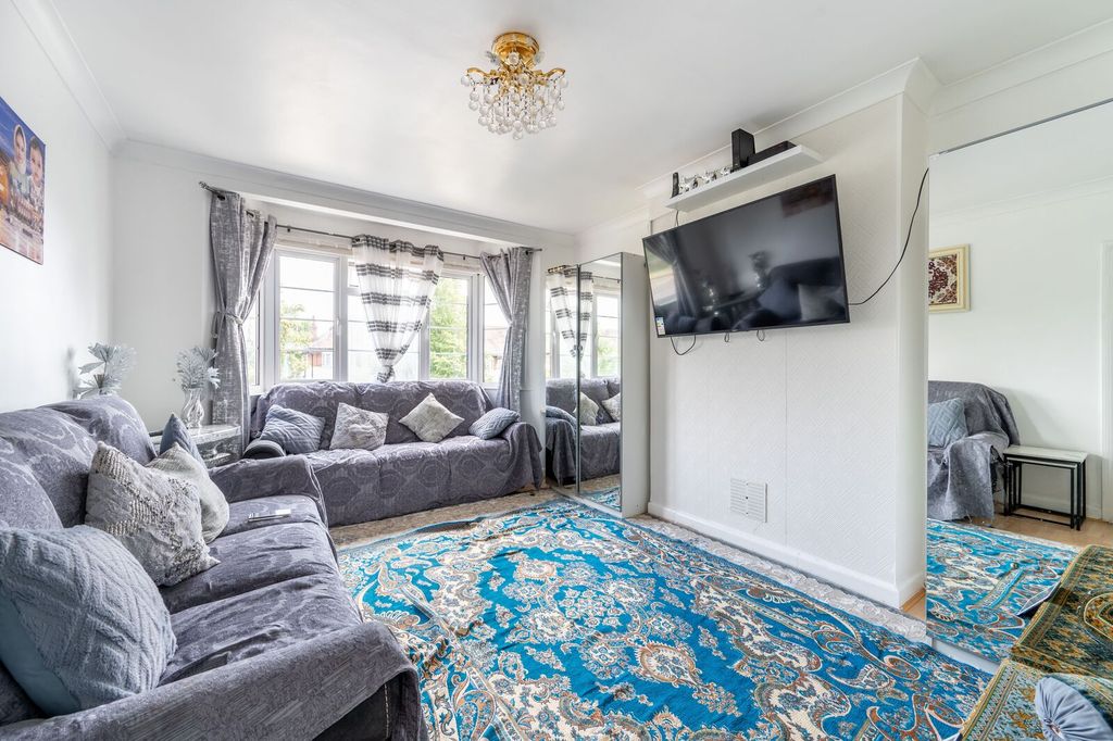 Property photo 1 of 5
