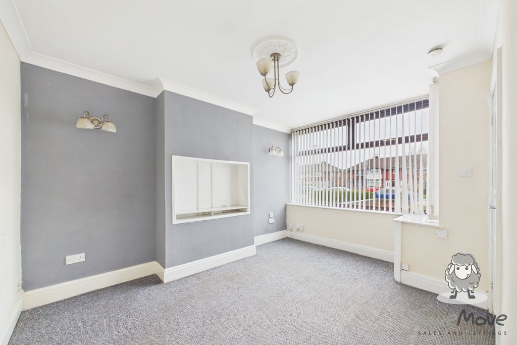 Property photo 2 of 13 16