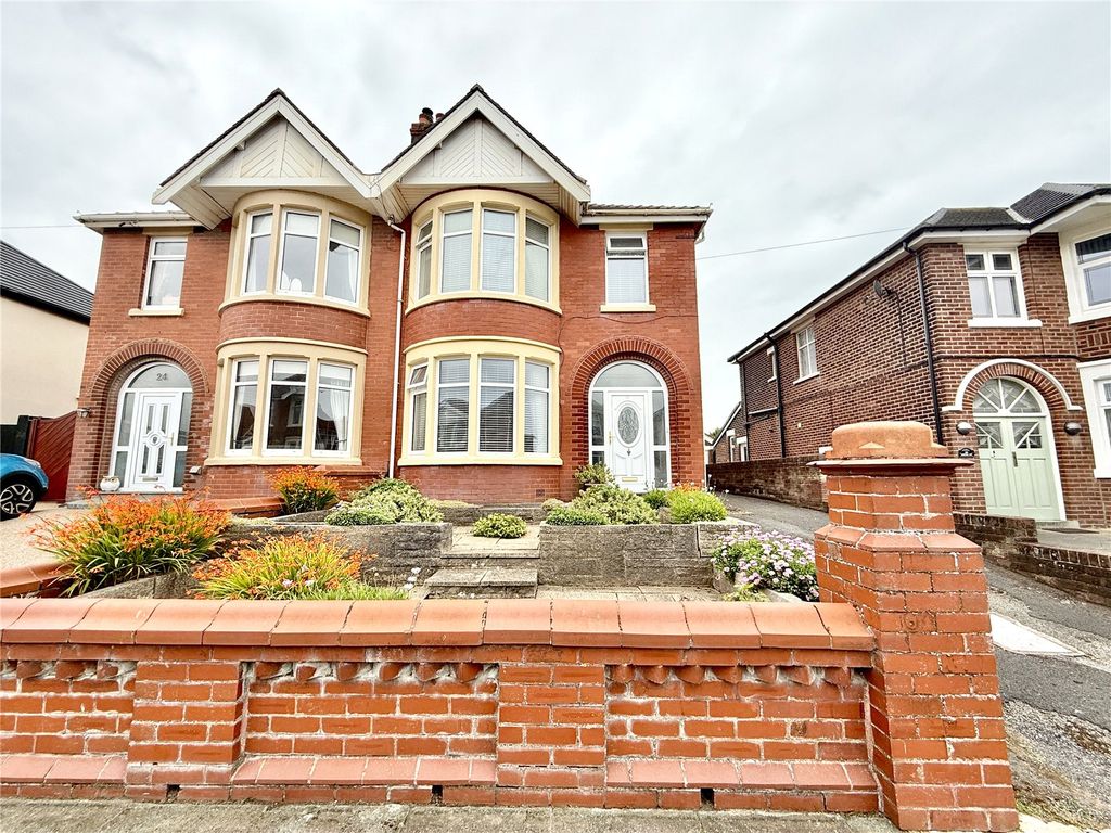 Property photo 1 of 27 Picture No. 82