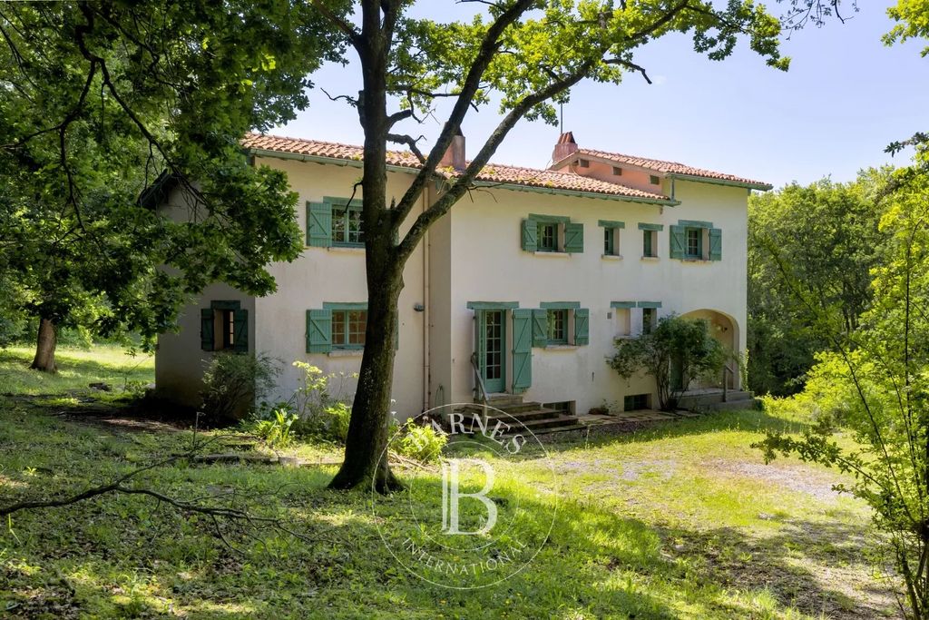 Property photo 2 of 14