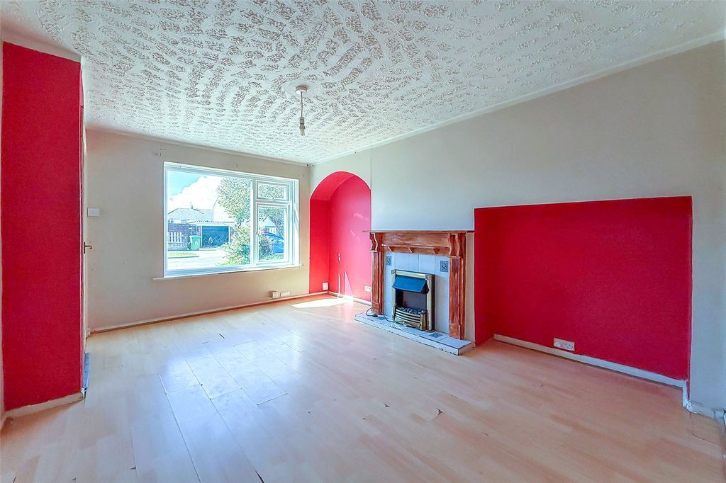 Property photo 3 of 16 Picture No. 14