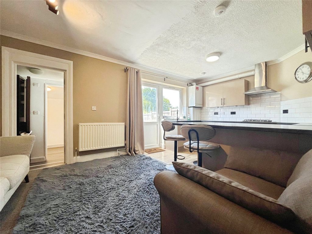 Property photo 3 of 11 Open Plan