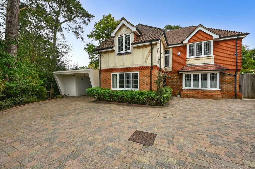 Property photo 1 of 26