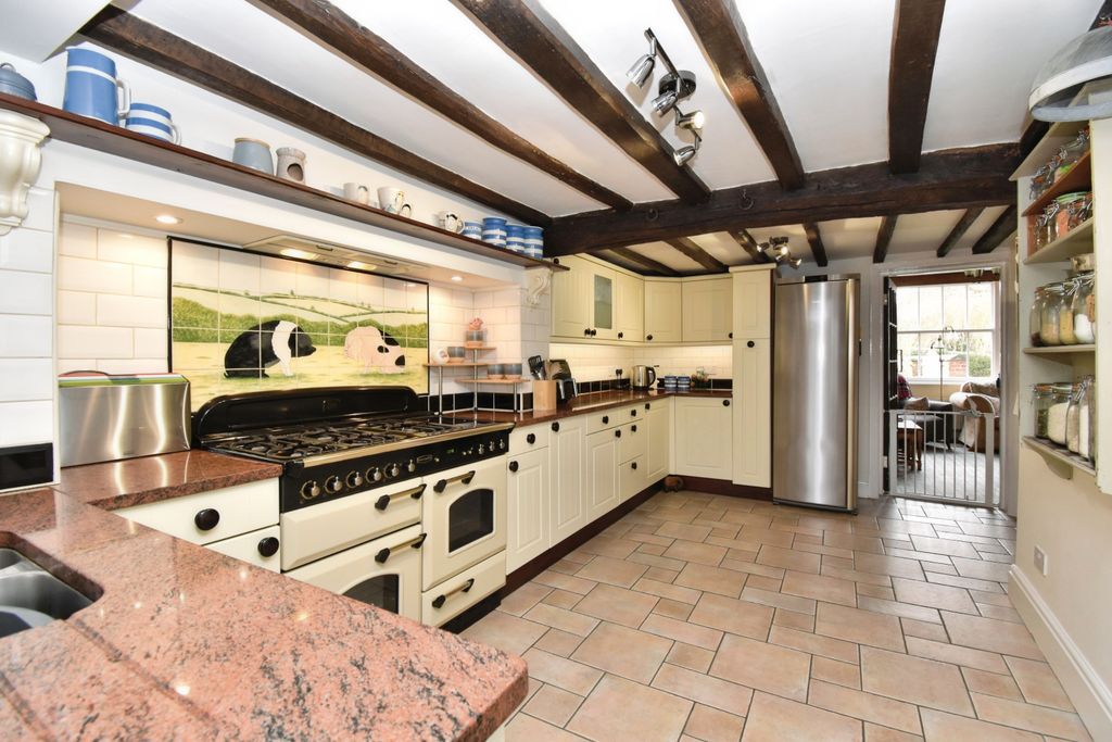 Property photo 3 of 26