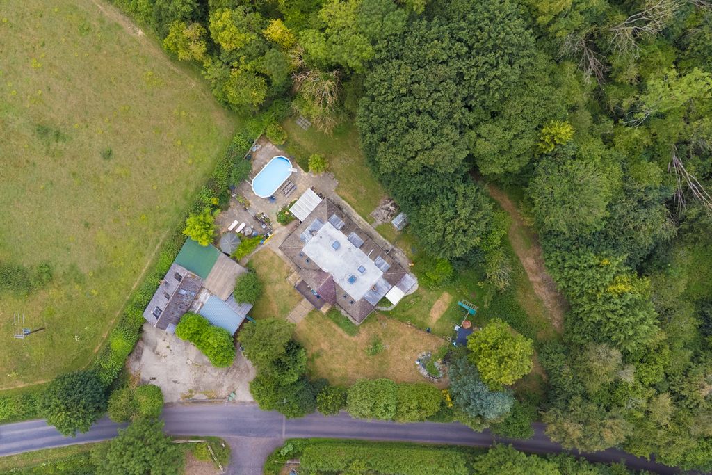 Property photo 3 of 21 5204798