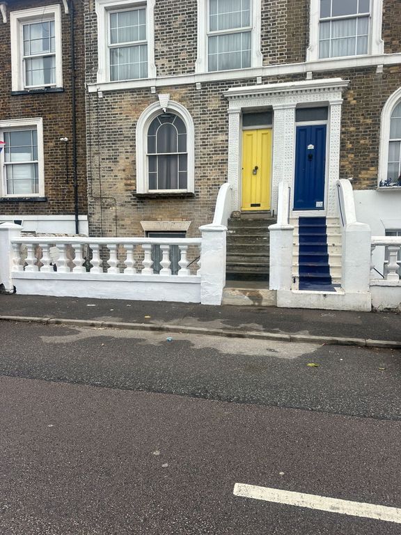 Property photo 1 of 5