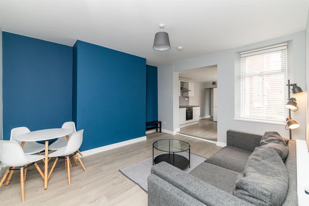 Property photo 1 of 13 Ba501272-679c-4A82-A7Db-Fae61474d83d.Jpeg