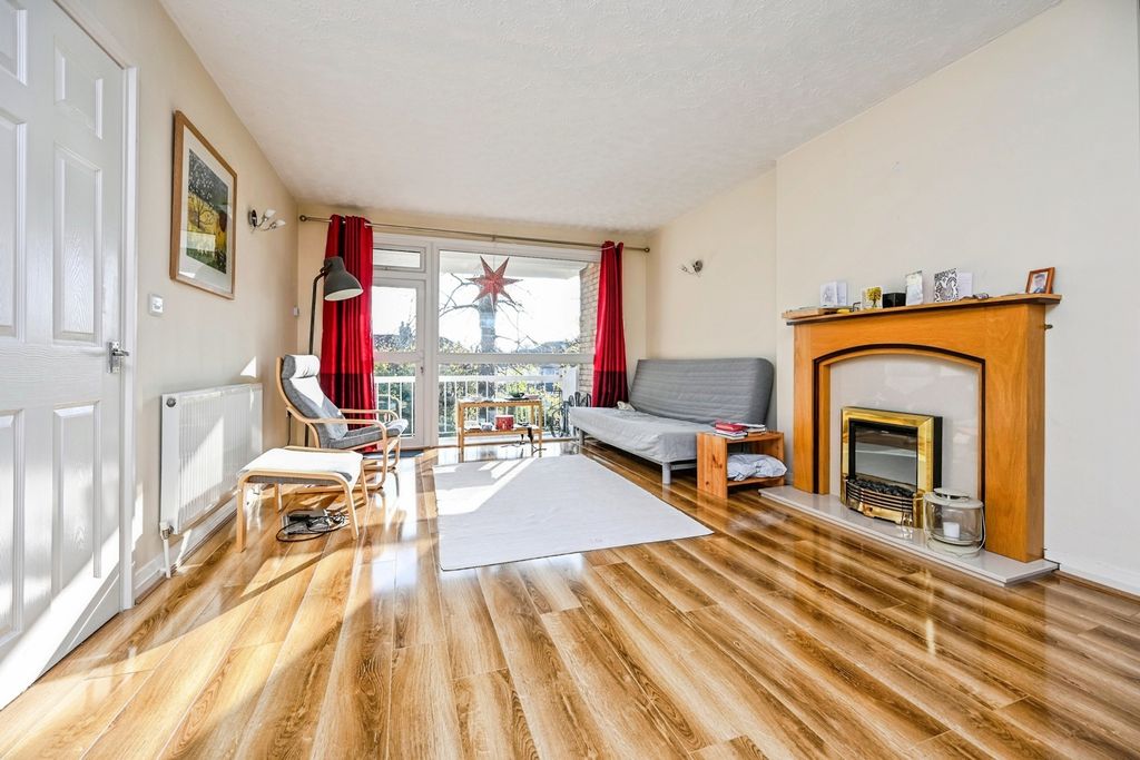 Property photo 3 of 16 Photo