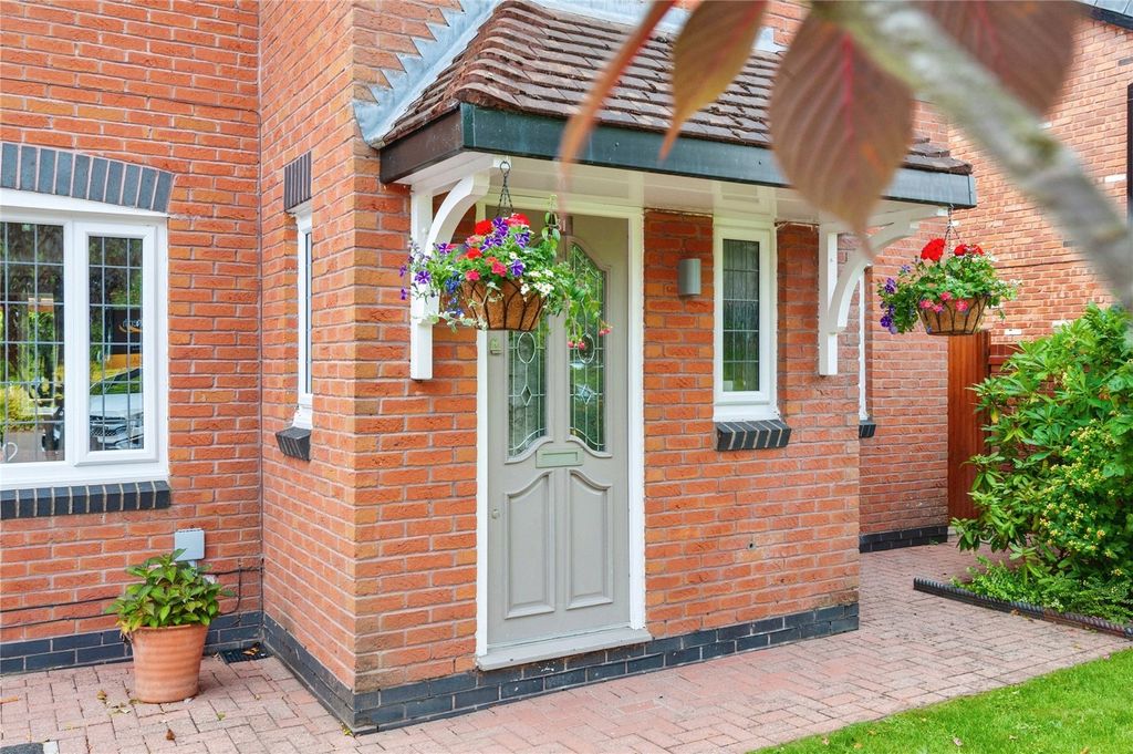 Property photo 2 of 29 Picture No. 67
