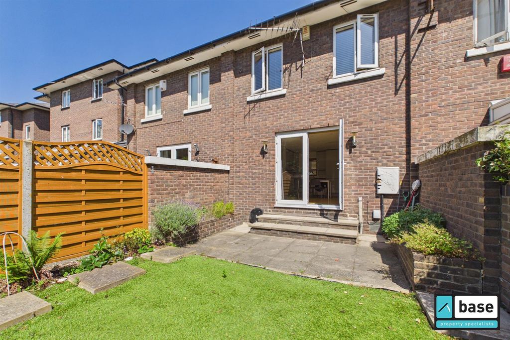 Property photo 1 of 15 Garden