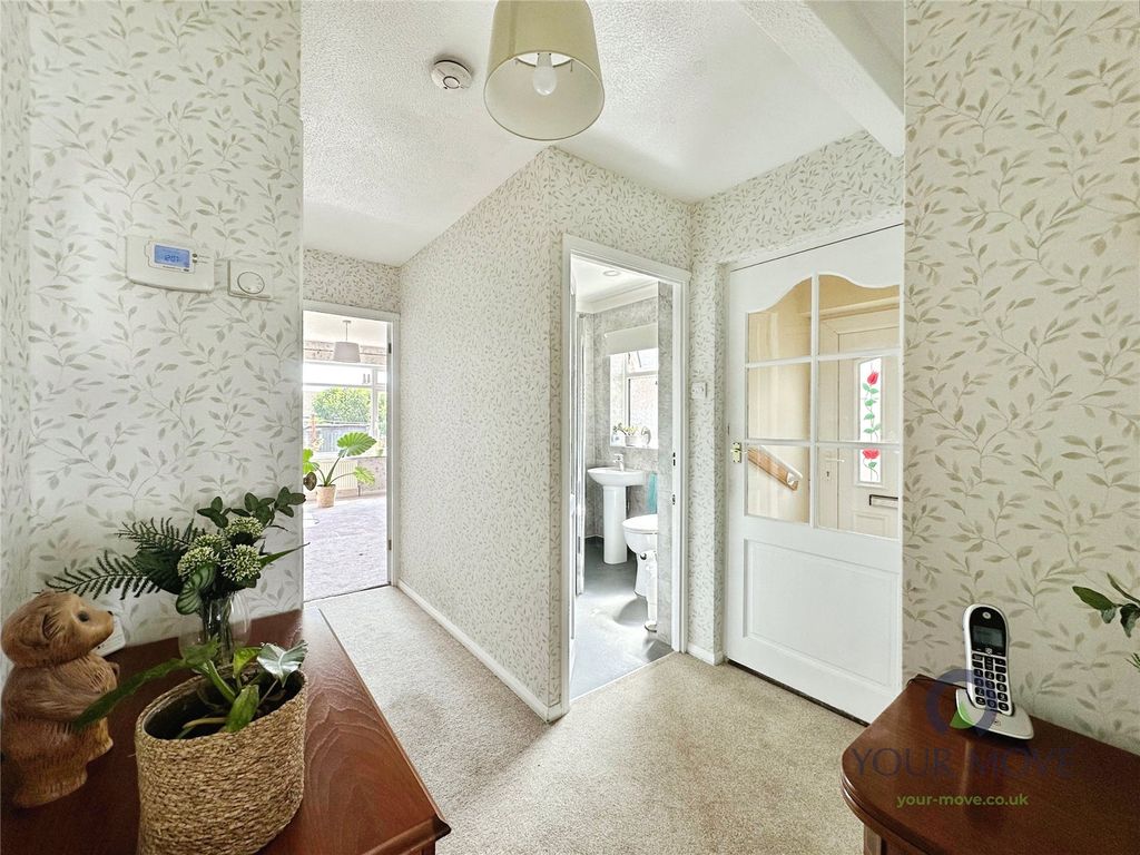 Property photo 3 of 18 Hallway