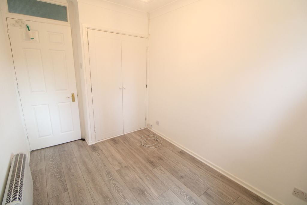 Property photo 3 of 9 Bedroom 2.2