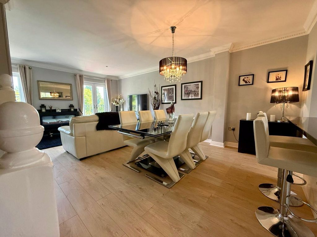 Property photo 3 of 28 Open Plan Living