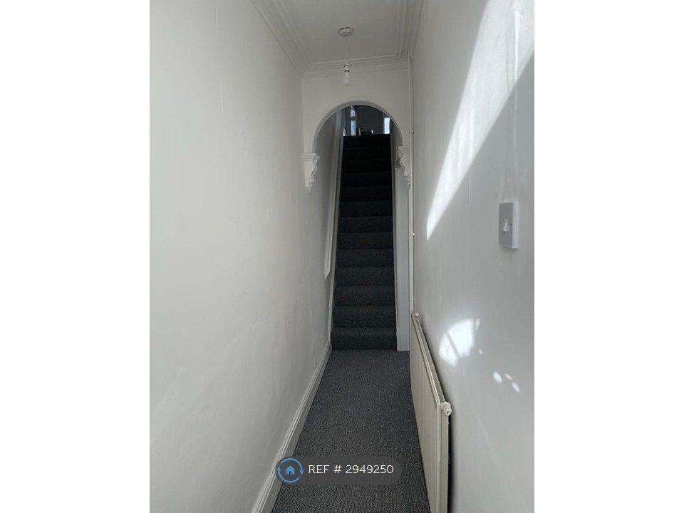Property photo 2 of 13 Hall