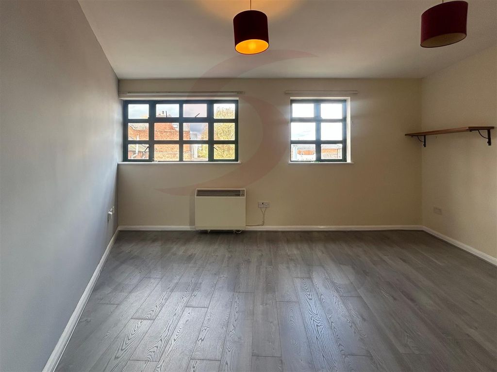 Property photo 2 of 7 Lounge