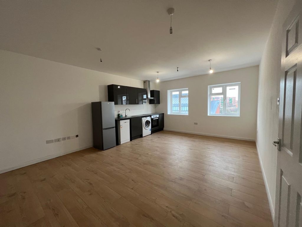 Property photo 1 of 5 Tempimageye3W1Z.Jpg