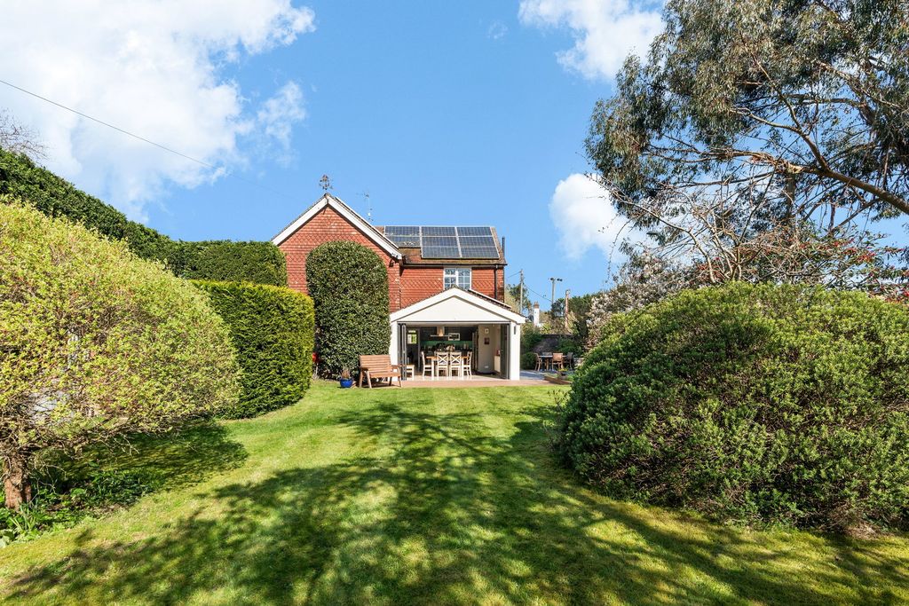 Property photo 3 of 31