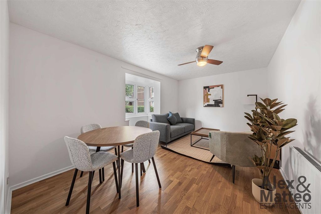 Property photo 1 of 18 Raphael Court