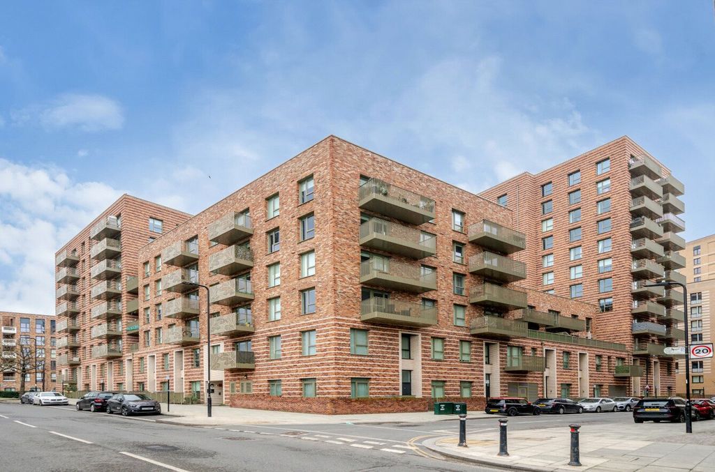 Property photo 1 of 20 Exterior