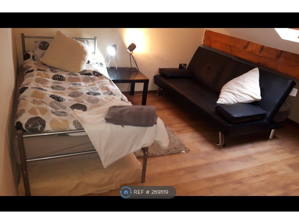 Property photo 3 of 10 This Room Is Unfurnished