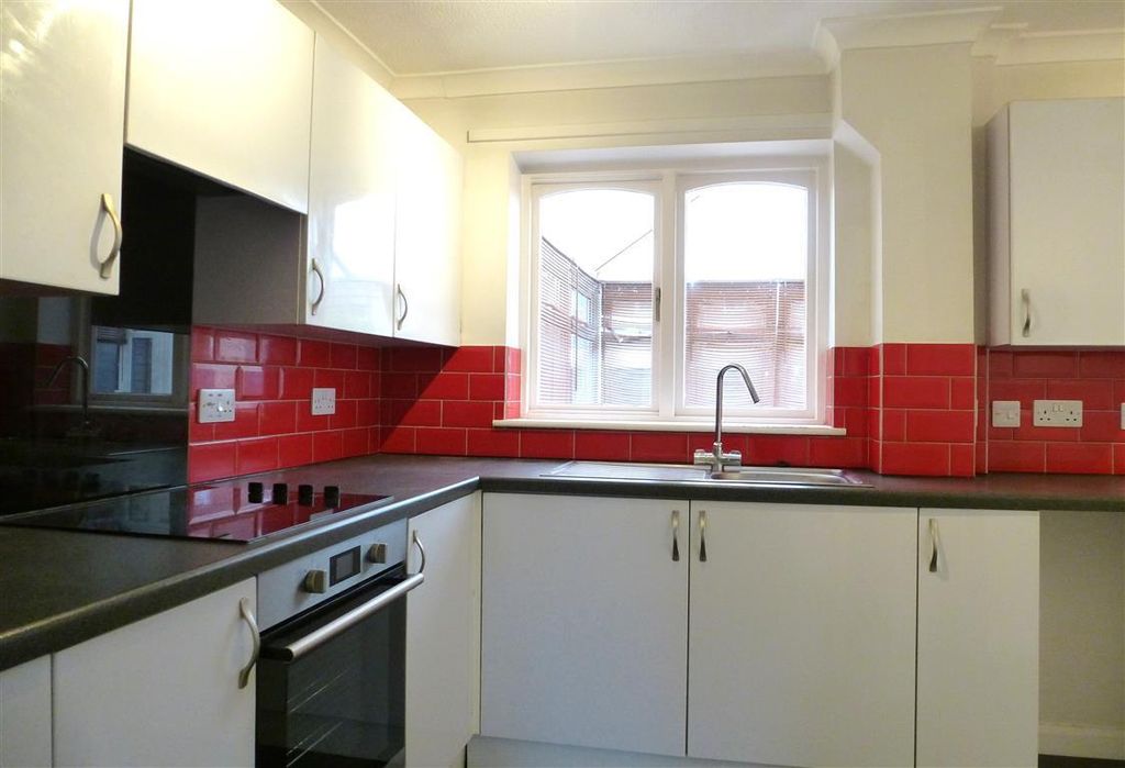 Property photo 2 of 14 Image