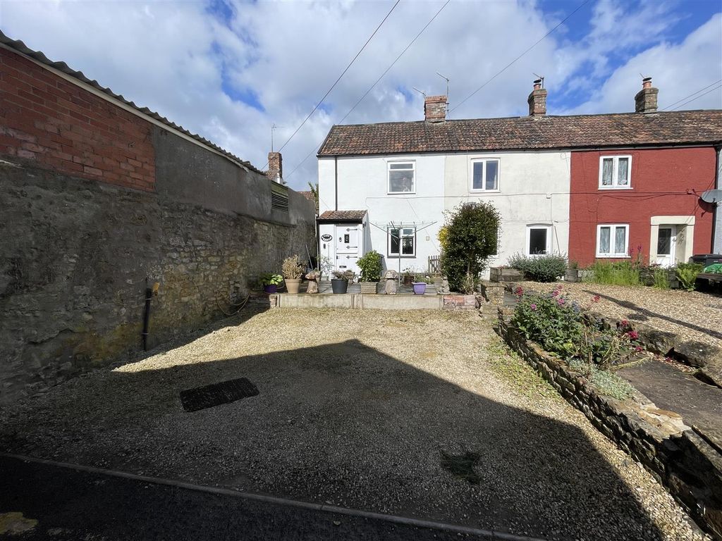 Property photo 1 of 6