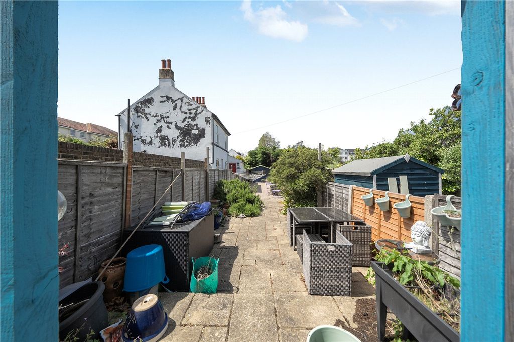 Property photo 2 of 23 Picture No. 07