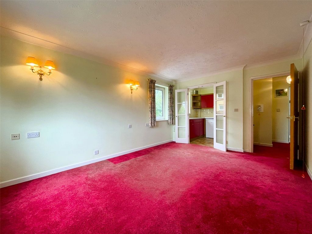 Property photo 2 of 23 Picture No. 12